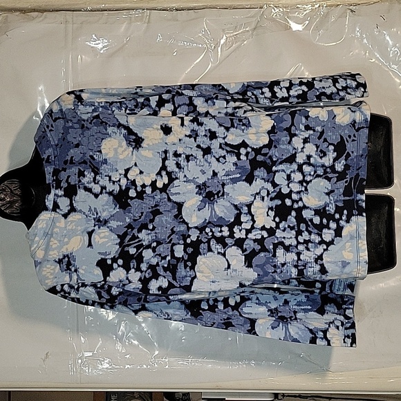 ST JOHN'S BAY Women's Plus Size XL Floral Print Pullover Blouse Spring Casual - Picture 3 of 4